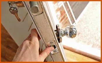 Fraser MI Locksmith Store Fraser, MI 586-210-0012 - 12-changing-locks