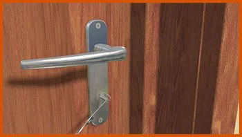 Fraser MI Locksmith Store Fraser, MI 586-210-0012 - 14-unlock-door