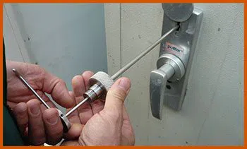 Fraser MI Locksmith Store Fraser, MI 586-210-0012 - 5-lock-opening